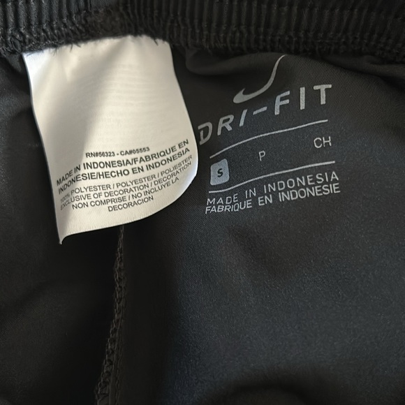 NWT, Nike, Youth Laser Woven III Short- Black - Picture 3 of 6